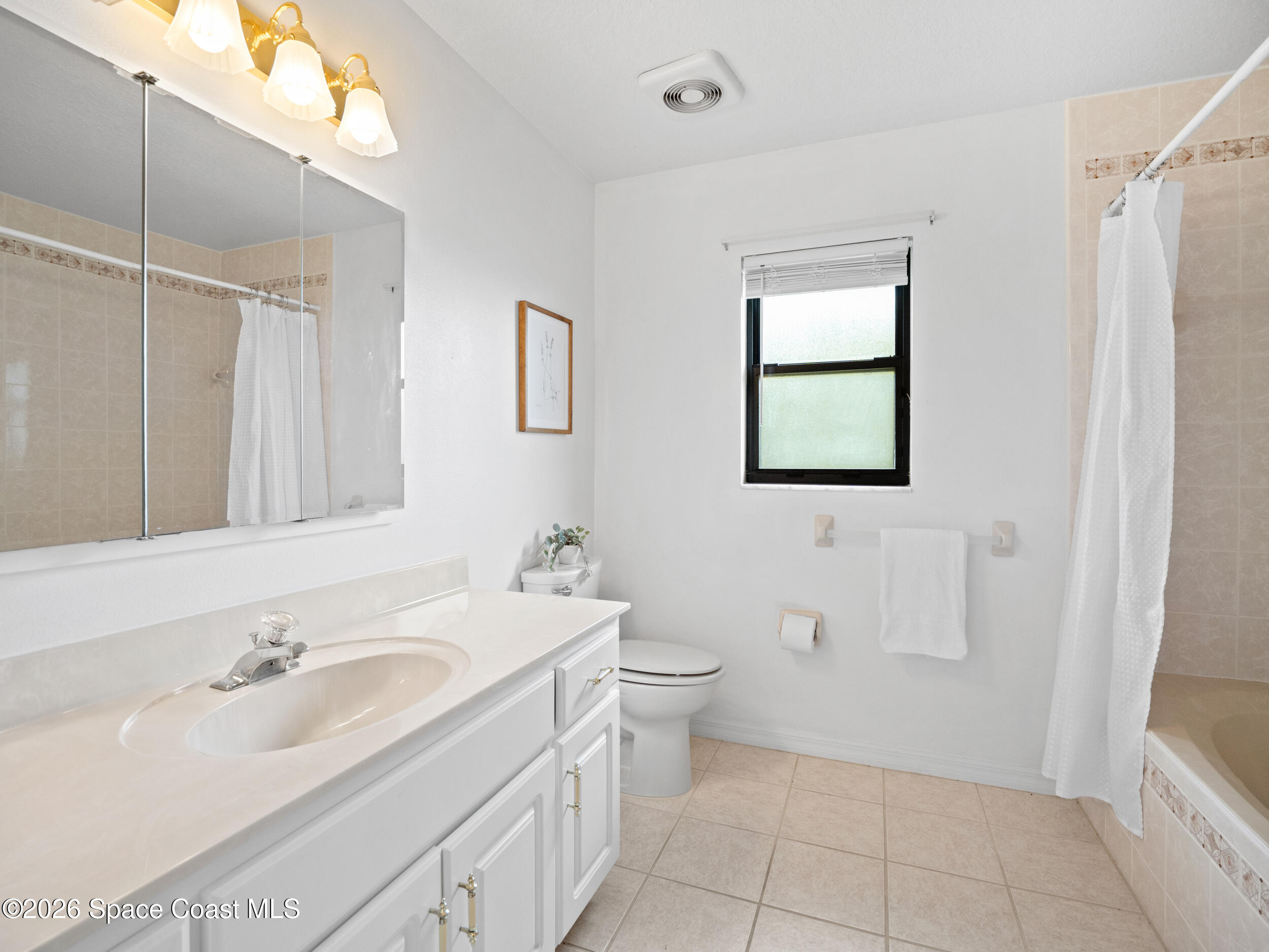 3105 Diamond Road Titusville, FL 32796 - Photo 23 of 53 Bright Guest Bathroom