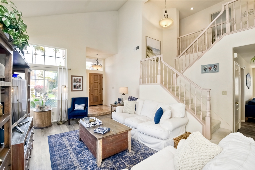 2363 Terraza Ribera Carlsbad, CA 92009 - Photo 3 of 24 Gallery Image 3