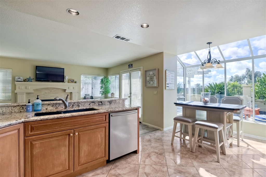 2363 Terraza Ribera Carlsbad, CA 92009 - Photo 8 of 24 Gallery Image 8