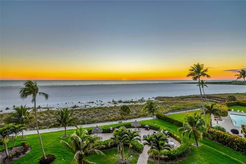 $864,000 | 180 Seaview Court, Unit 515, Marco Island, FL 34145