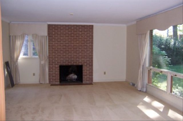 122 Covington Road Greenville, SC 29617 - Photo 2 of 18 Gallery Image 2
