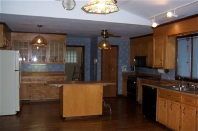 122 Covington Road Greenville, SC 29617 - Photo 4 of 18 Gallery Image 4