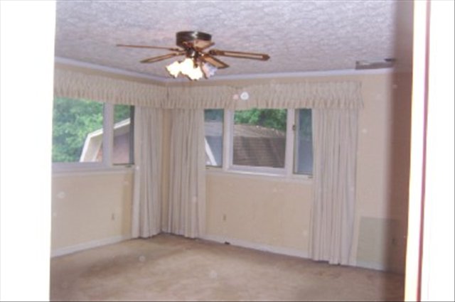 122 Covington Road Greenville, SC 29617 - Photo 8 of 18 Gallery Image 8