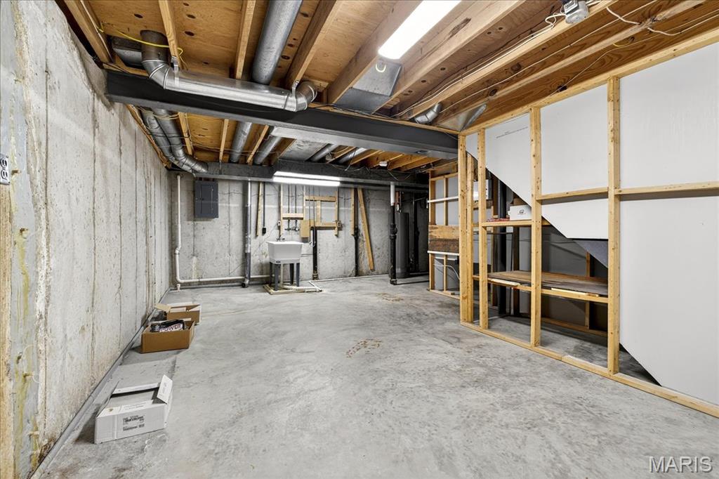 1266 Beaver Creek Road Chesterfield, MO 63017 - Photo 32 of 40