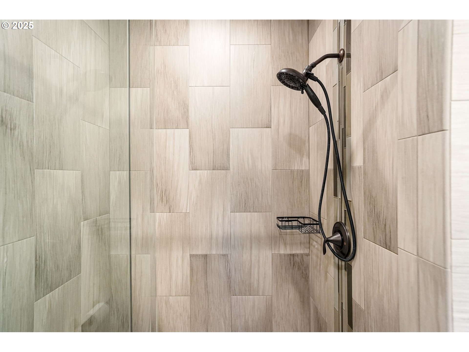 6300 Corvallis Road Independence, OR 97351 - Photo 25 of 48 a bathroom with a shower