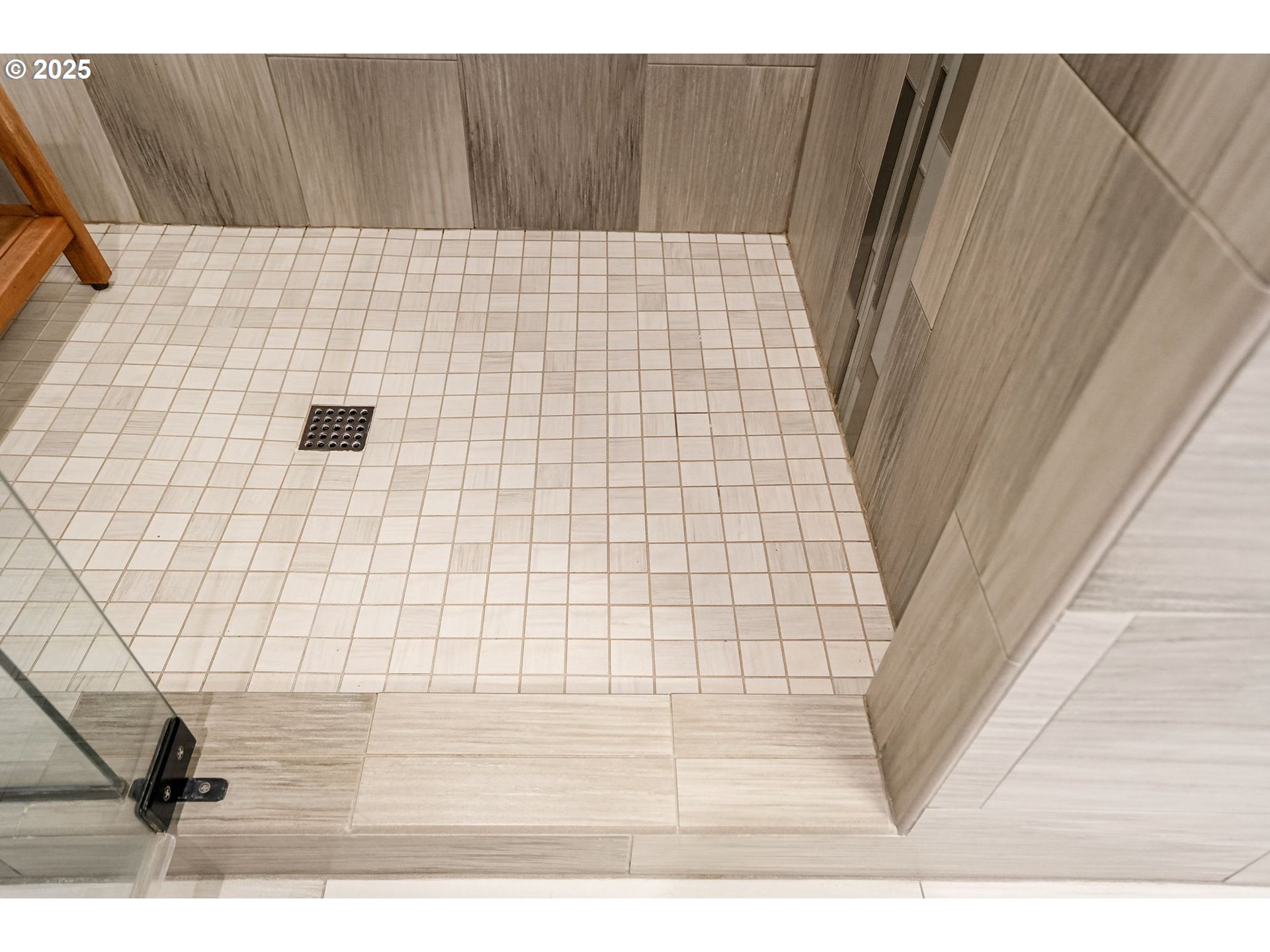 6300 Corvallis Road Independence, OR 97351 - Photo 26 of 48 a bathroom with a shower