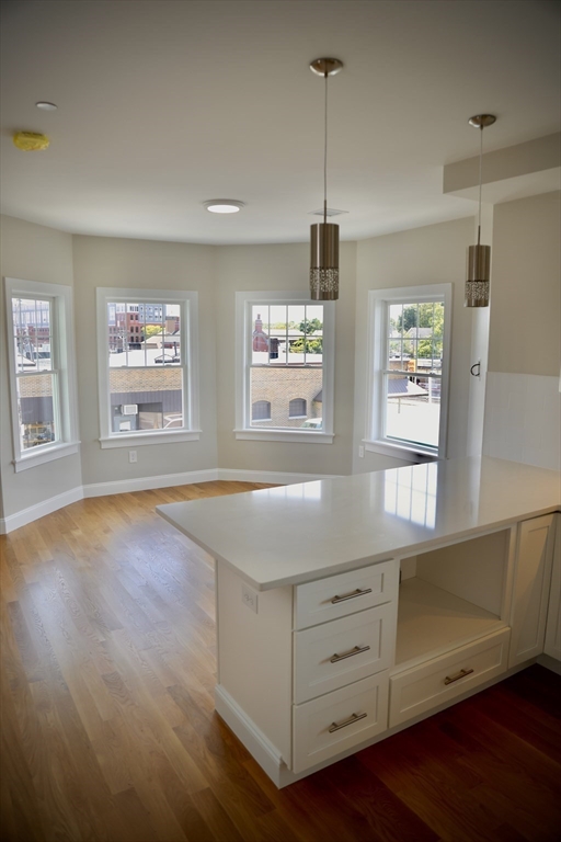 35 Chestnut Street, Unit 2 Wakefield, MA 01880 - Photo 5 of 14