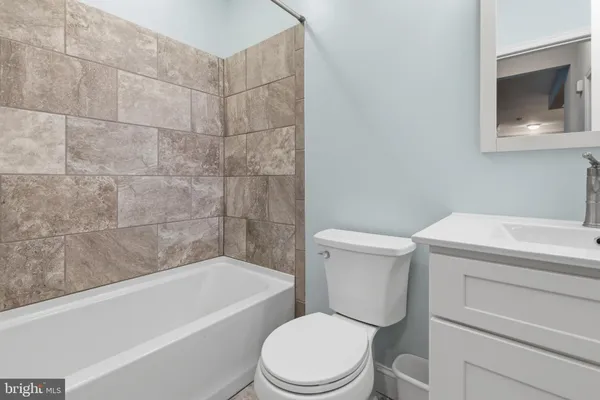 $323,500 | 714 Creekside Drive, Brookhaven, PA 19015