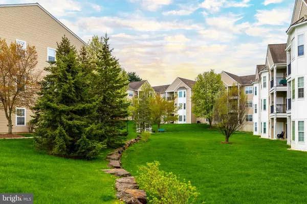 $323,500 | 714 Creekside Drive, Brookhaven, PA 19015