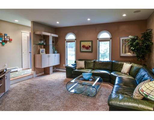 31 Wingate Road Holliston, MA 01746 - Photo 3 of 20 Gallery Image 3