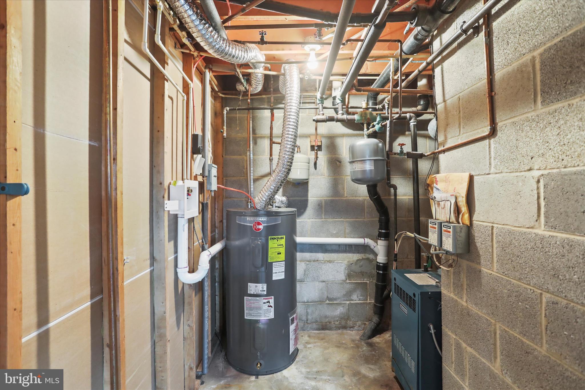 88 Sunset Drive Hanover, PA 17331 - Photo 32 of 51 a close view of water heater room