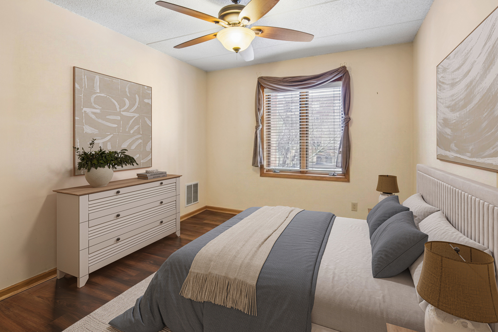 5225 North Riversedge Terrace, Unit 201 Chicago, IL 60630 - Photo 14 of 18