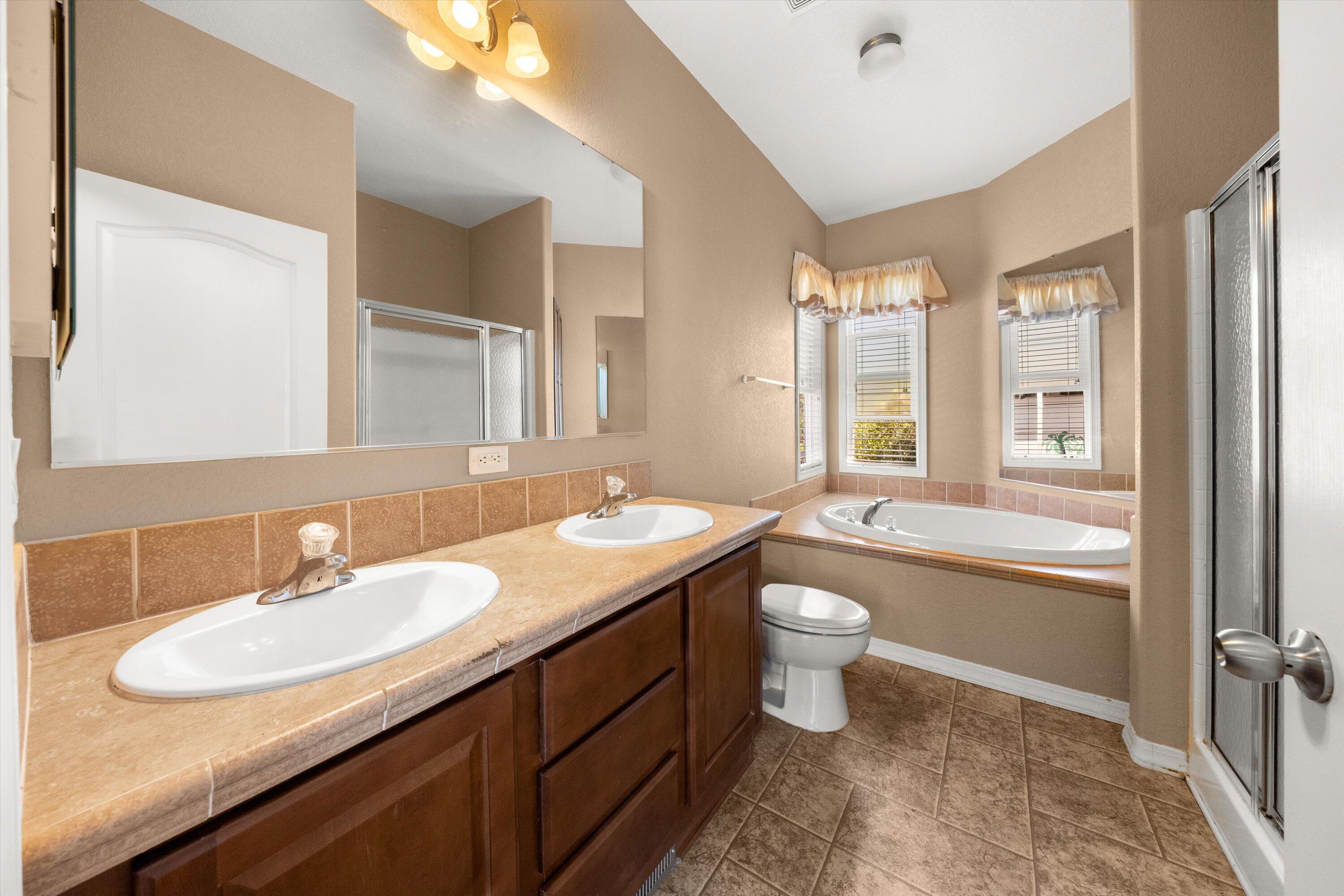 30 Winchester Canyon Road, Unit 44 Goleta, CA 93117 - Photo 15 of 27 primary bath