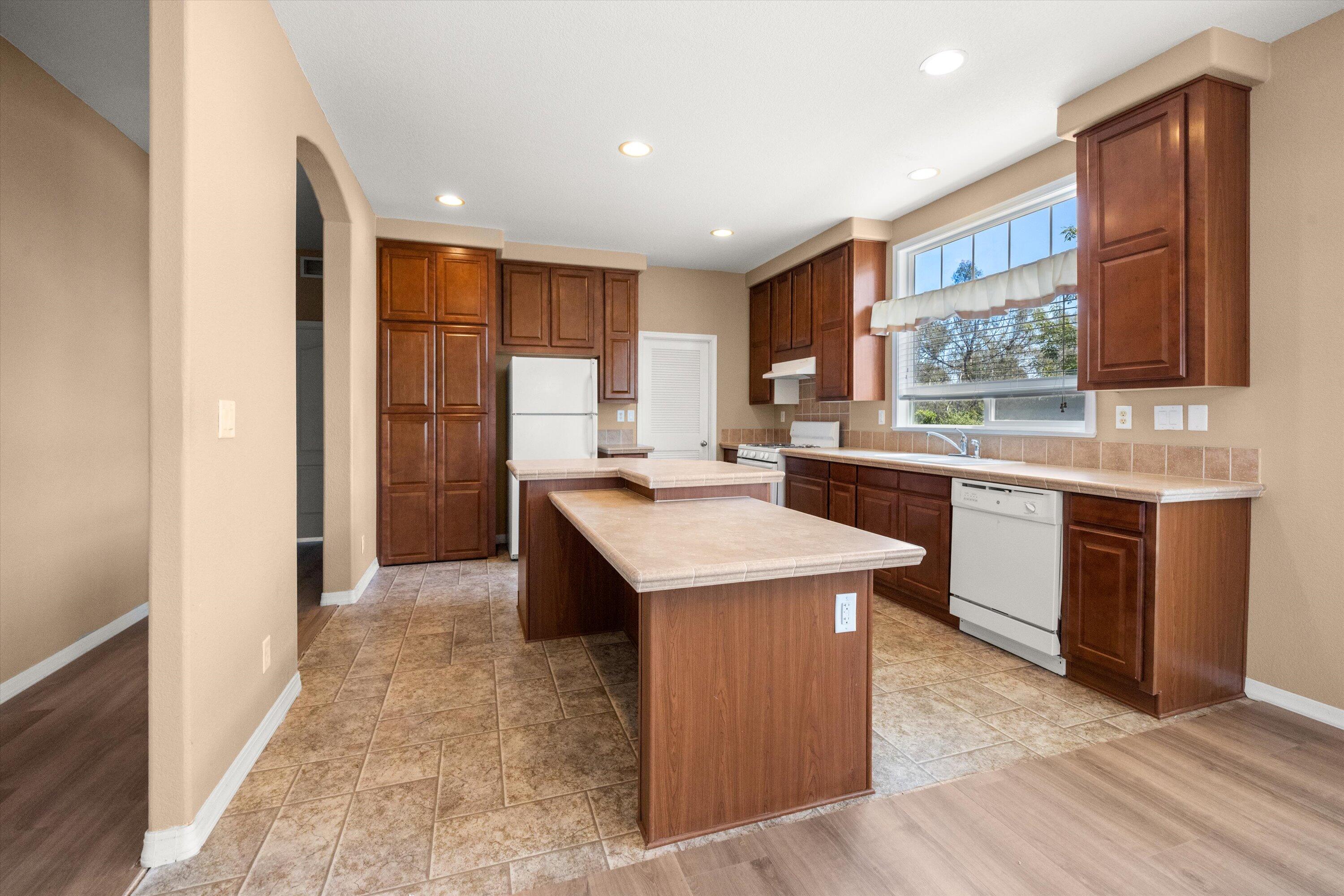 30 Winchester Canyon Road, Unit 44 Goleta, CA 93117 - Photo 8 of 27 kitchen 2