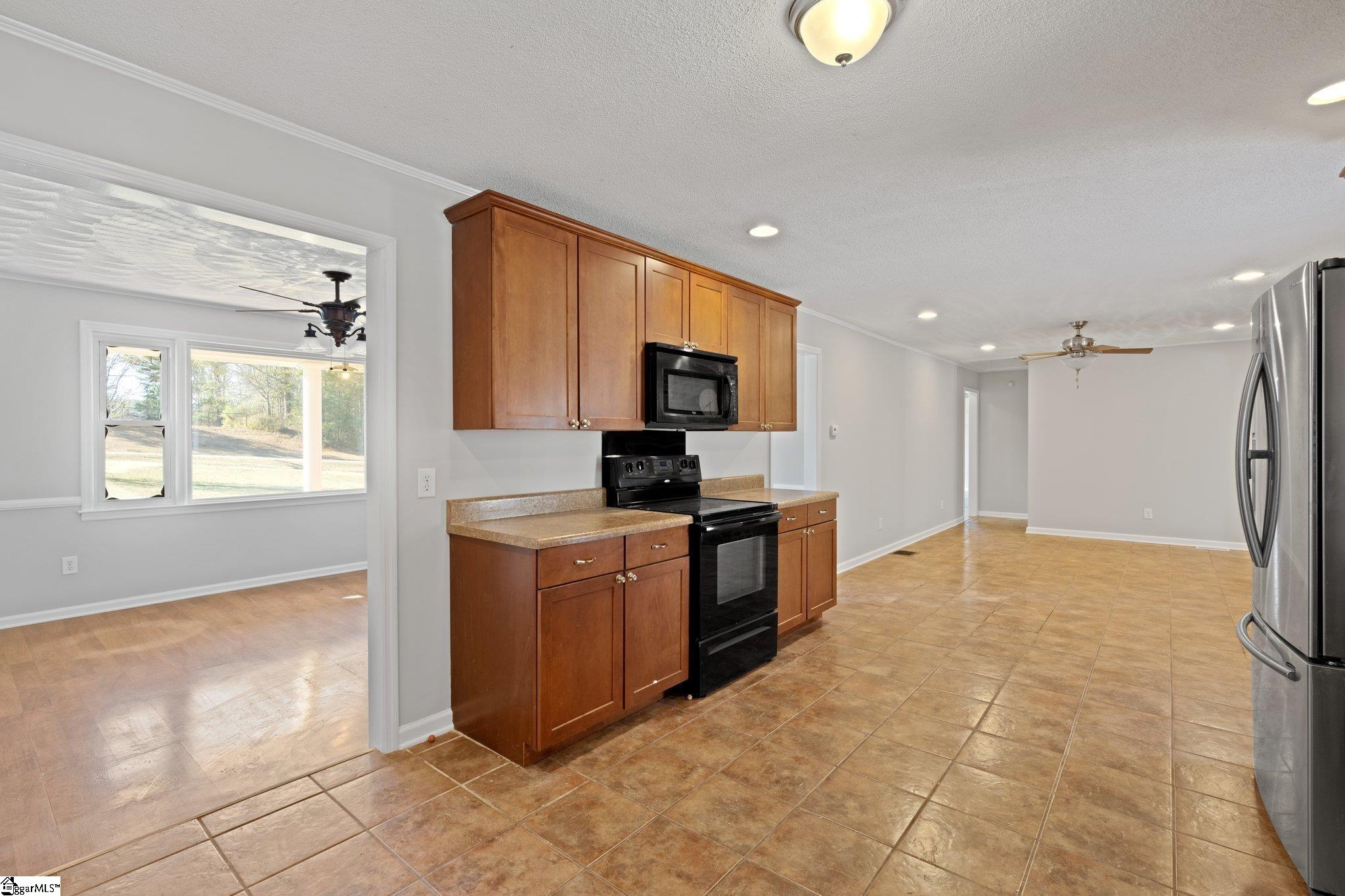 494 State Rd S-42-423 Enoree, SC 29335 - Photo 9 of 36 Gallery Image 9