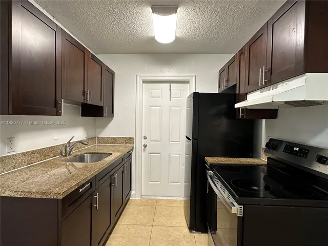 $1,895 | 2900 Northeast 17th Avenue, Unit 107, Pompano Beach, FL 33064