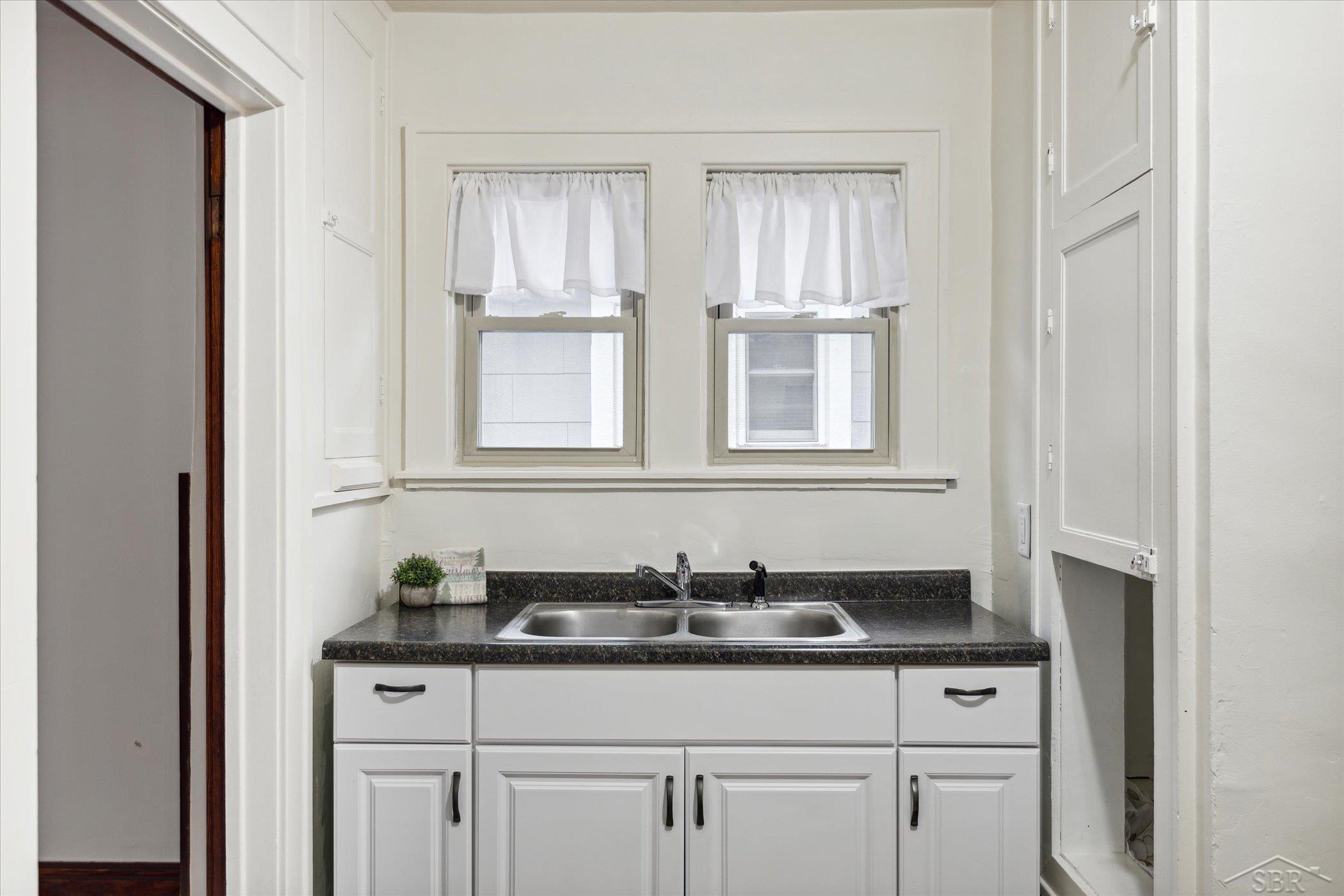 2008 3rd Street Bay City, MI 48708 - Photo 13 of 29 50162517-8c368a59-9079-420e-97fd-dcf23bd0ded7.JPG