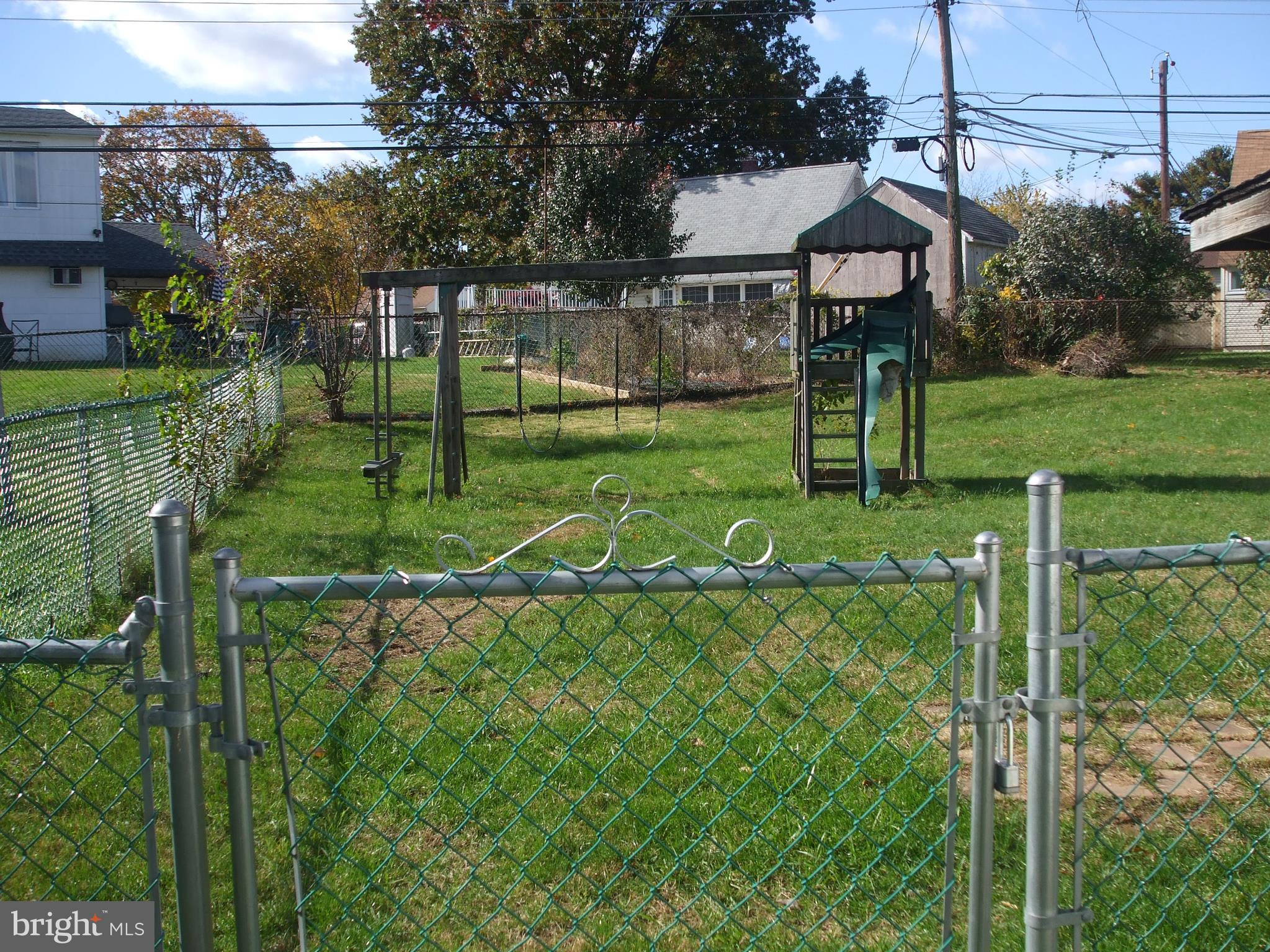 23 Gooseneck Road Levittown, PA 19057 - Photo 2 of 7