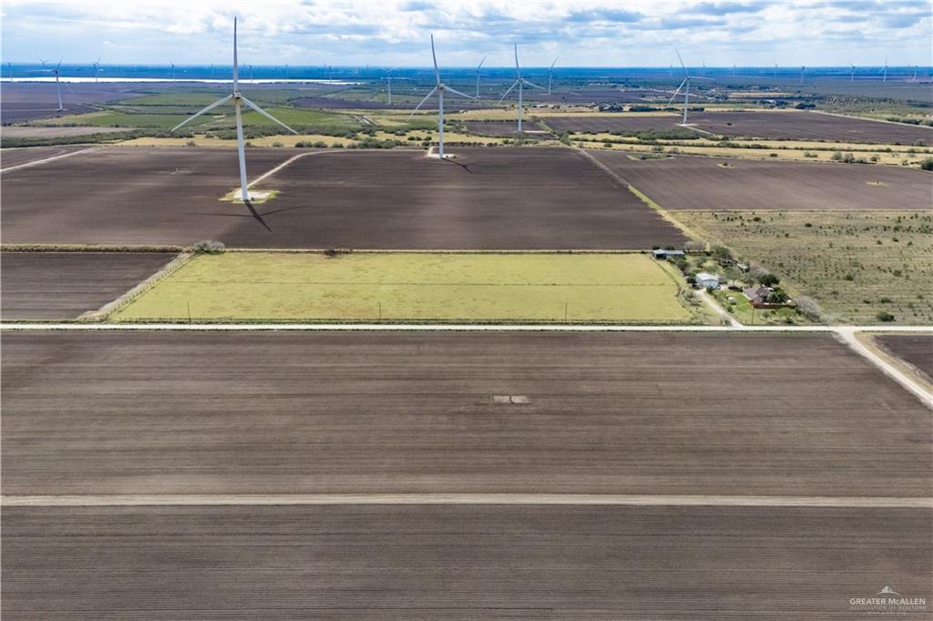 32516 El Preseno Road San Benito, TX 78586 - Photo 29 of 45 a view of a room