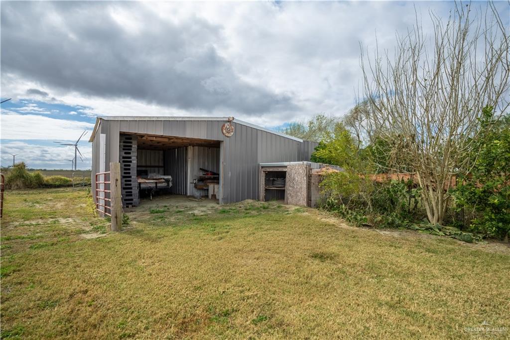 32516 El Preseno Road San Benito, TX 78586 - Photo 4 of 43