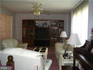 3091 Claridge Road Bensalem, PA 19020 - Photo 3 of 6 Gallery Image 3