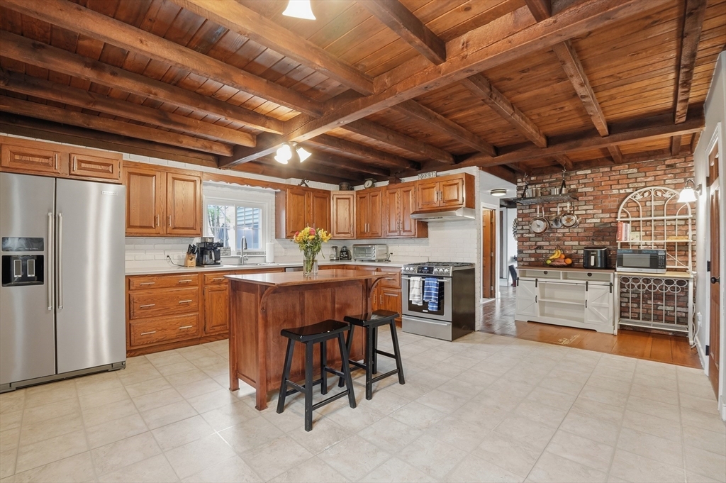 61 Main Street Hanover, MA 02339 - Photo 12 of 38