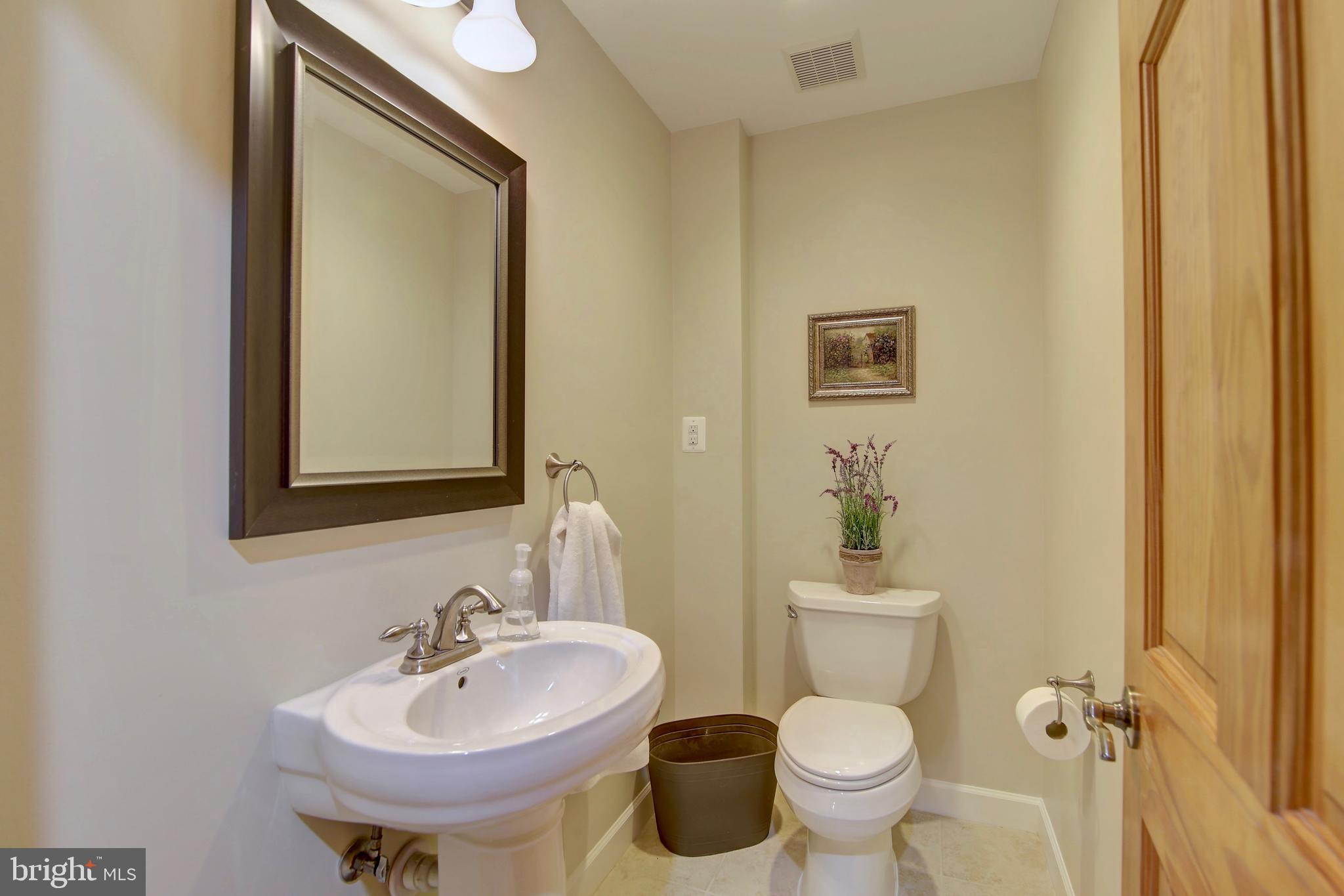 19990 Gleedsville Road Leesburg, VA 20175 - Photo 20 of 53 Half bath on the first floor.