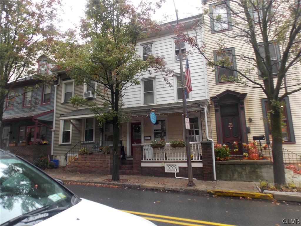 86 Broadway Jim Thorpe, PA 18229 - Photo 2 of 17 a view of a building with street view