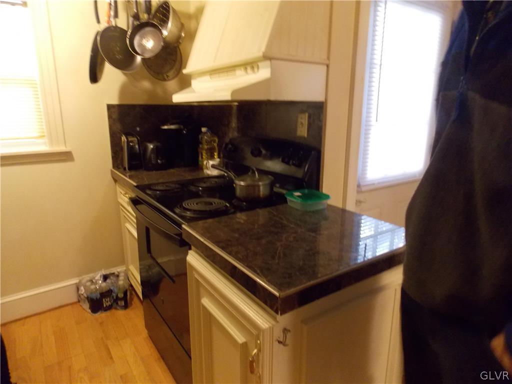 86 Broadway Jim Thorpe, PA 18229 - Photo 9 of 17