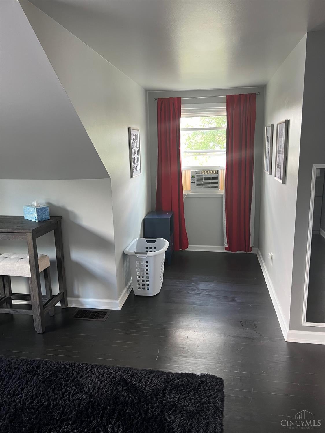 21 Hadley Road Greenhills, OH 45218 - Photo 25 of 25 Gallery Image 25