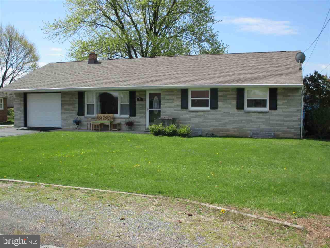 70 Rosedale Drive Manchester, PA 17345 - Photo 2 of 19 Gallery Image 2