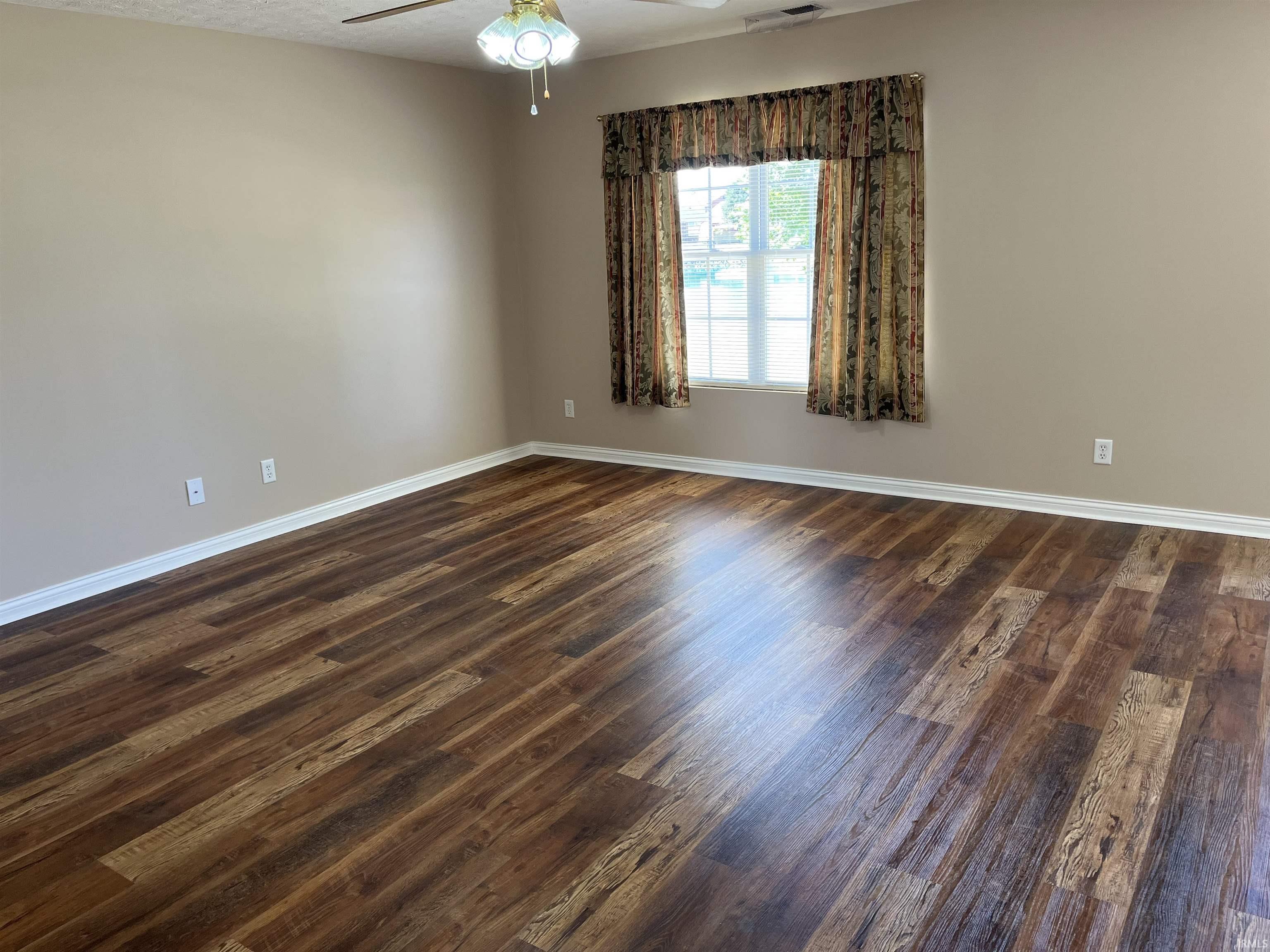 257 Lakecrest Road Henderson, KY 42420 - Photo 7 of 26 Gallery Image 7