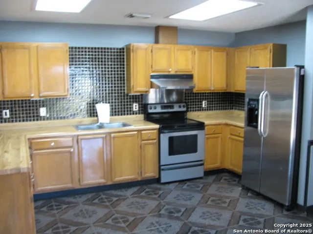 $179,900 | 7458 Radford Trail, San Antonio, TX 78244