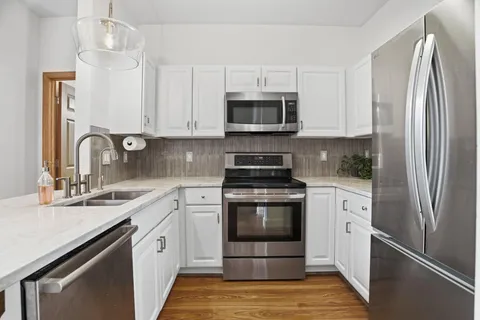 $272,500 | 8982 Sawgrass Glen North, Maple Grove, MN 55311