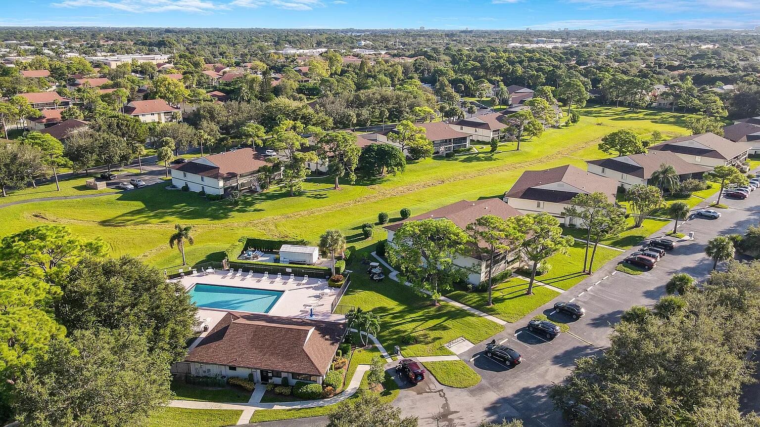 6341 Chasewood Drive, Unit C Jupiter, FL 33458 - Photo 23 of 25 17