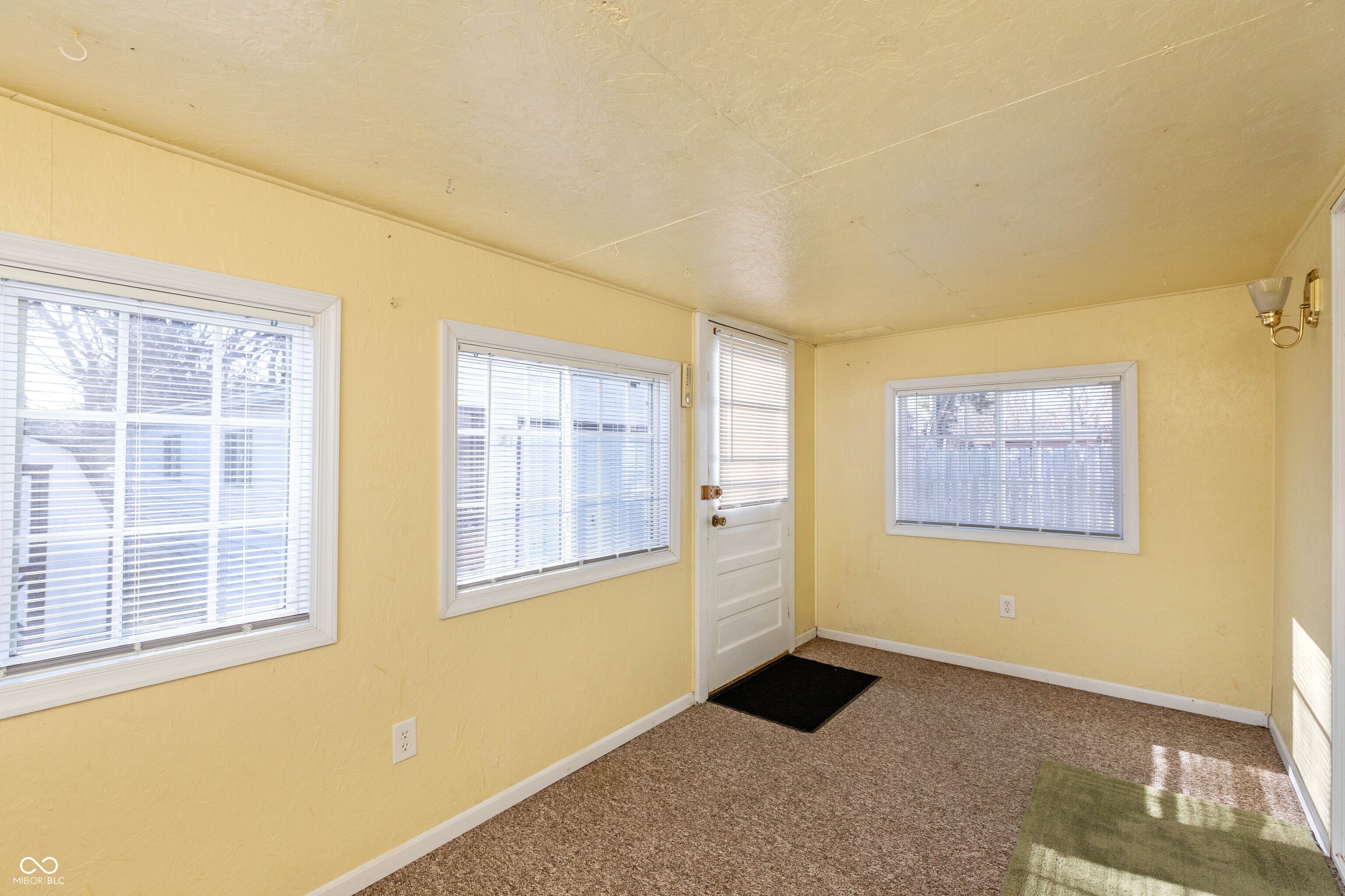 5901 Getz Lane Indianapolis, IN 46254 - Photo 16 of 25