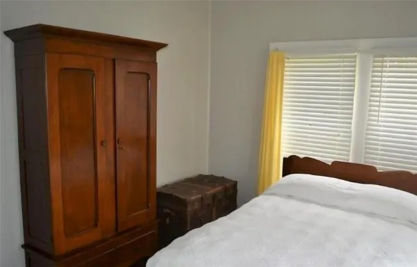$1,300 | 2223 County Road 107, Wharton, TX 77488