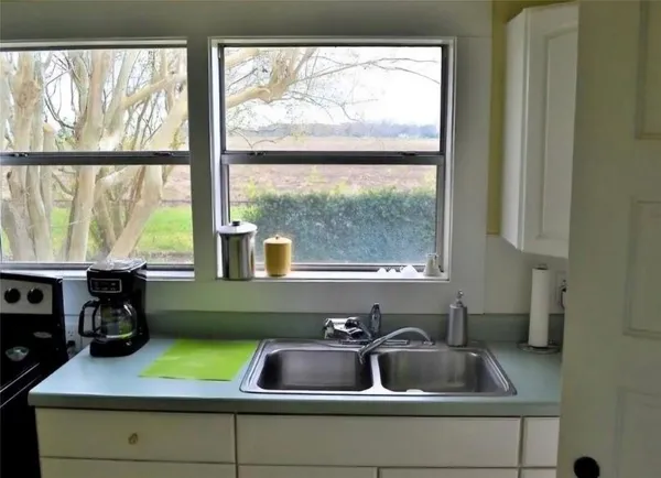 $1,300 | 2223 County Road 107, Wharton, TX 77488