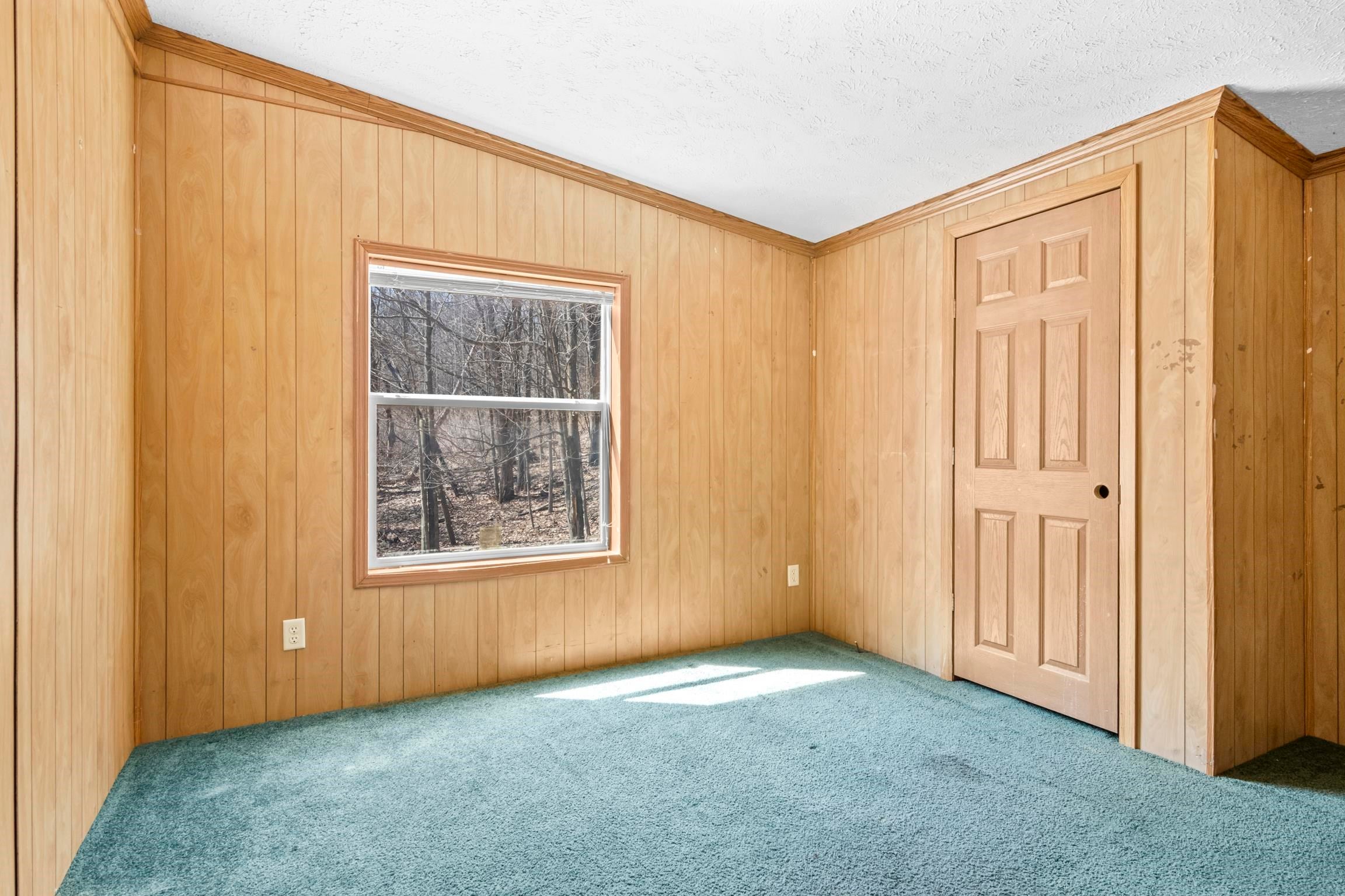 11153 Center Road Traverse City, MI 49686 - Photo 18 of 29 Gallery Image 18