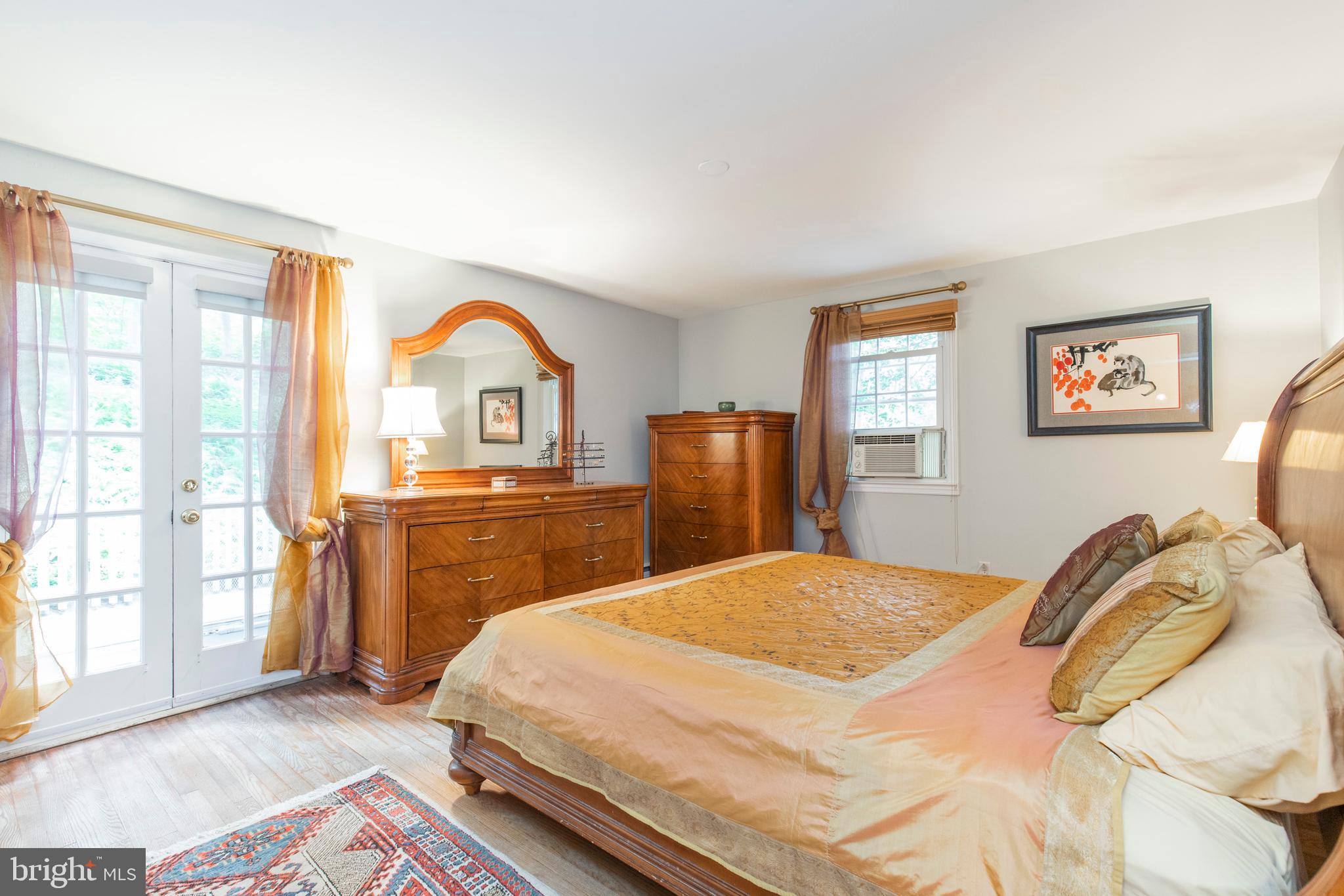 620 Upper Weadley Road Wayne, PA 19087 - Photo 12 of 31 1st floor bedroom