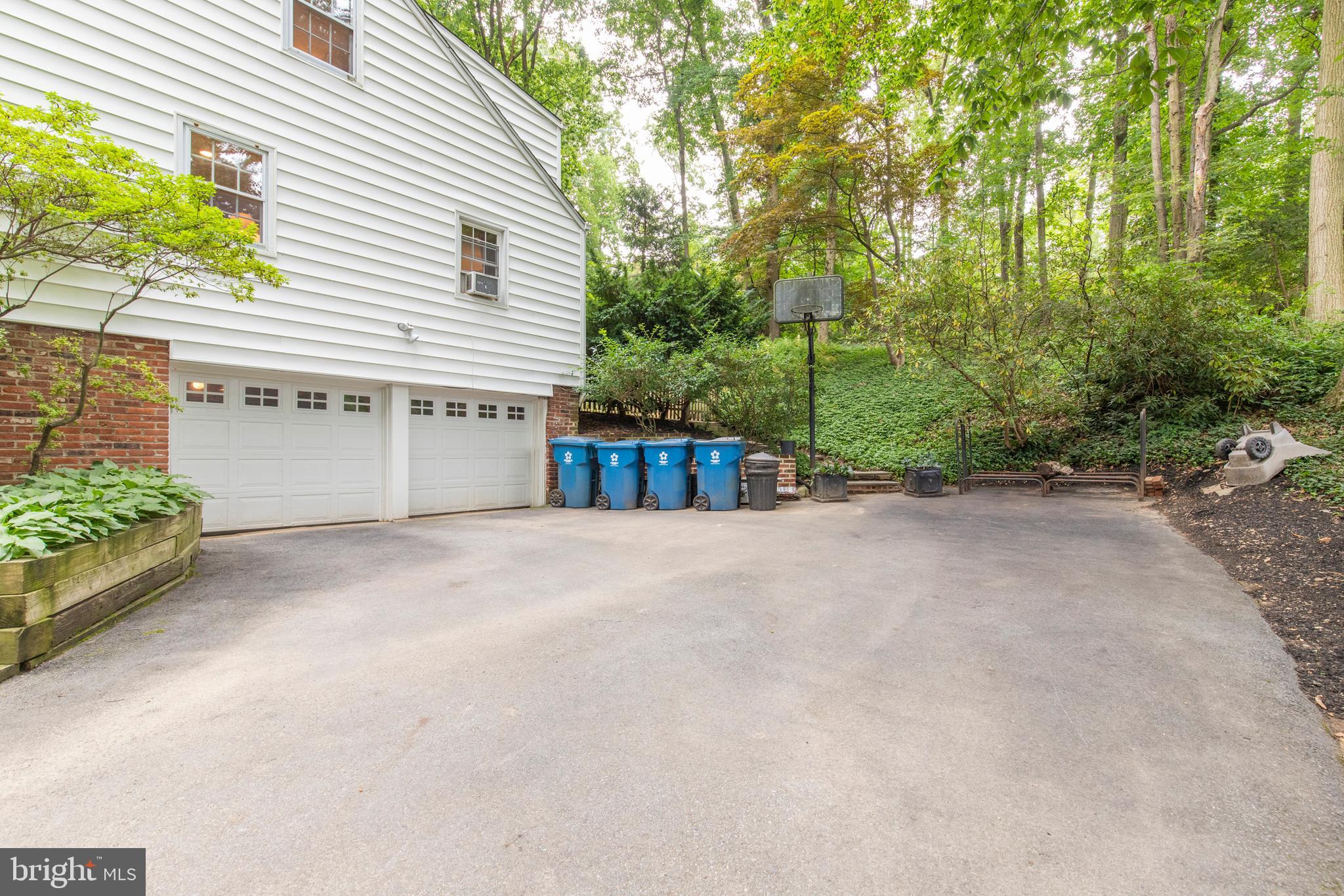 620 Upper Weadley Road Wayne, PA 19087 - Photo 31 of 31 attached 2 car garage
