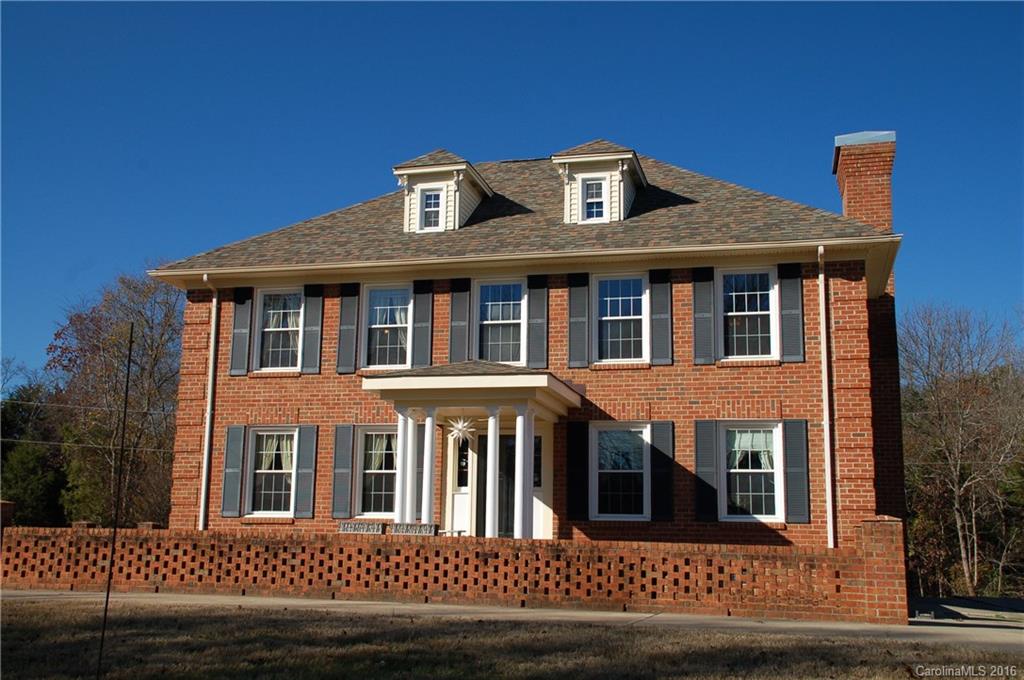 2127 Miranda Road Charlotte, NC 28216 - Photo 1 of 23 Gallery Image 1