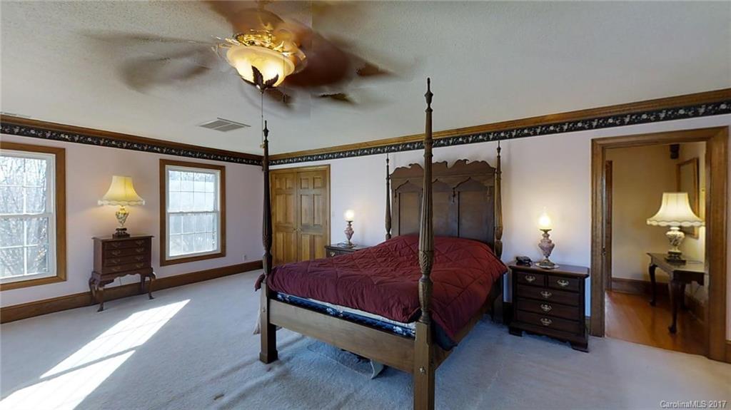 2127 Miranda Road Charlotte, NC 28216 - Photo 11 of 23 Gallery Image 11