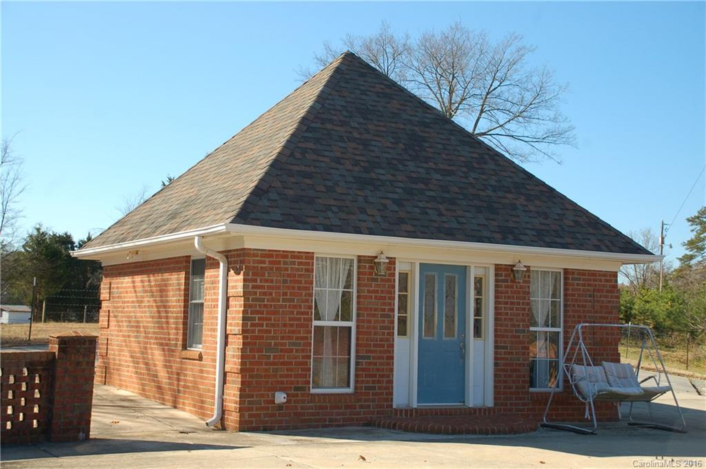 2127 Miranda Road Charlotte, NC 28216 - Photo 18 of 23 Gallery Image 18