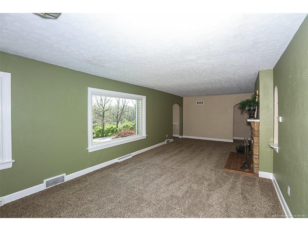 1711 Valley View Road New Albany, IN 47150 - Photo 15 of 61 Gallery Image 15
