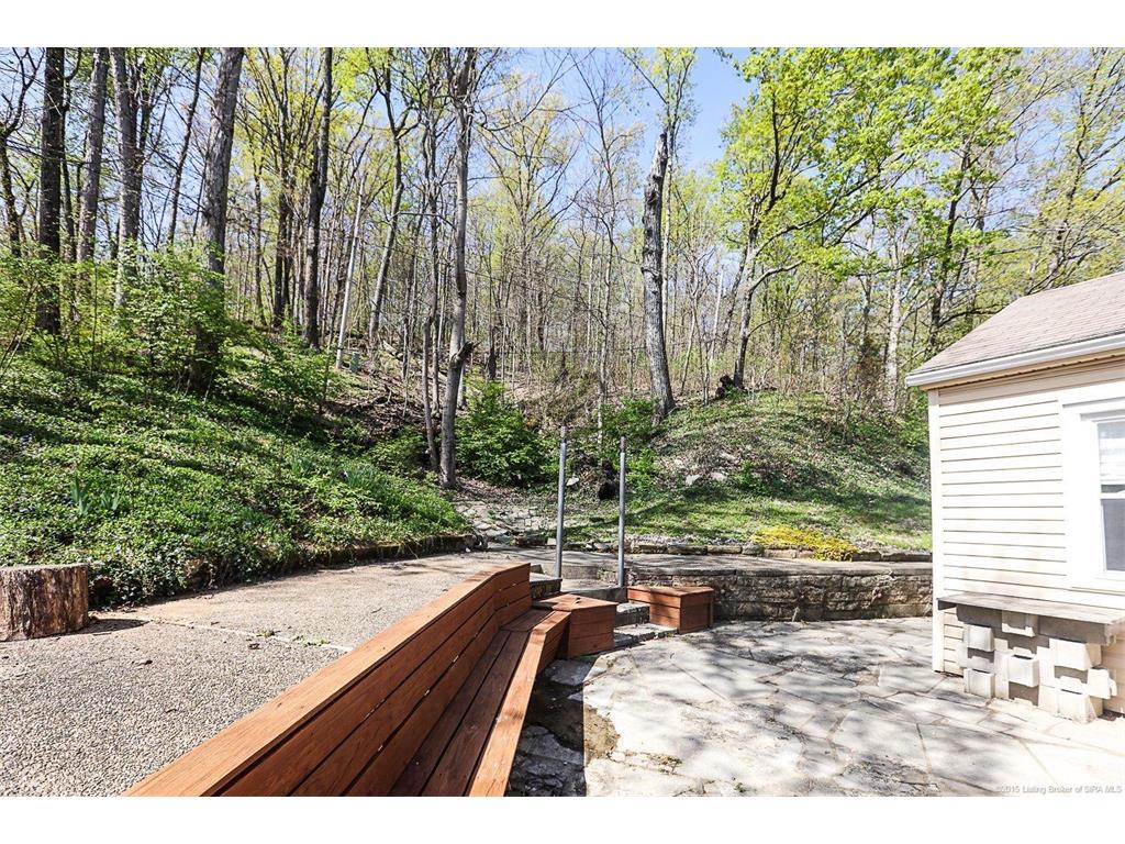 1711 Valley View Road New Albany, IN 47150 - Photo 8 of 61 Gallery Image 8