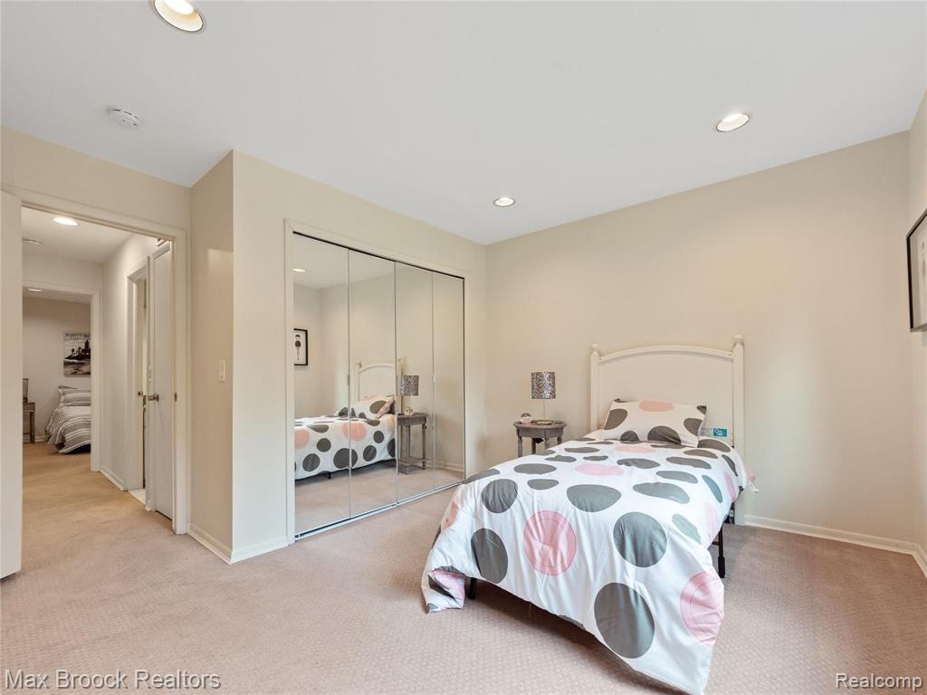 4899 Wye Oak Road Bloomfield Hills, MI 48301 - Photo 20 of 23