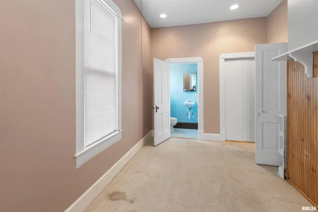 $89,500 | 607 North Logan Street, Marion, IL 62959