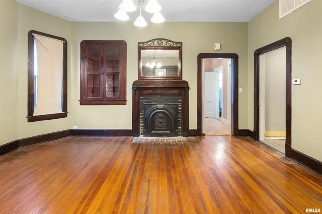 $89,500 | 607 North Logan Street, Marion, IL 62959