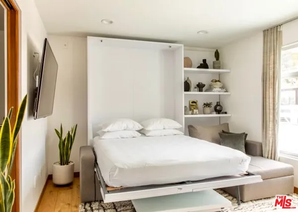 $2,295,000 | 512 Brooks Avenue, Unit 6, Venice, CA 90291